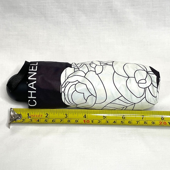 Chanel Umbrella Black & White New In Box VIP - Picture 8 of 10
